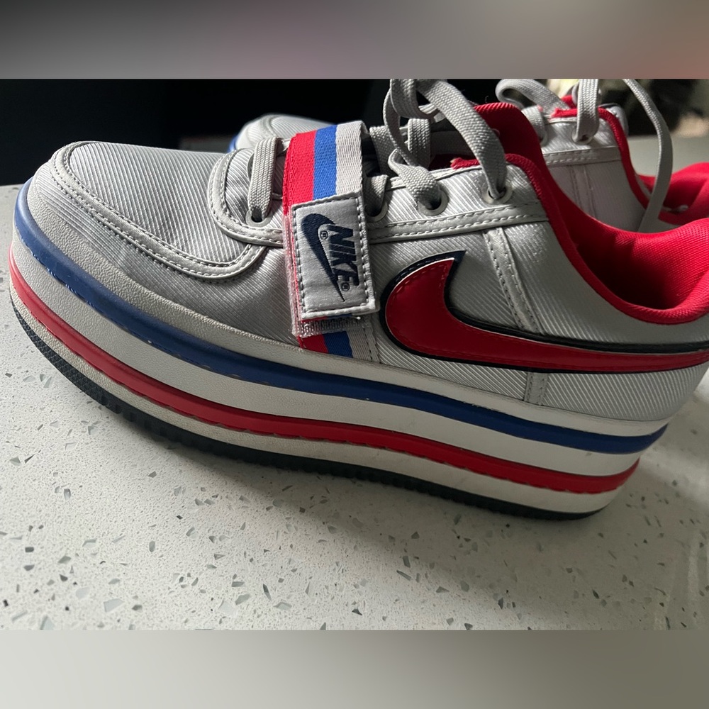 Nike Vandal 2K
Metallic Silver